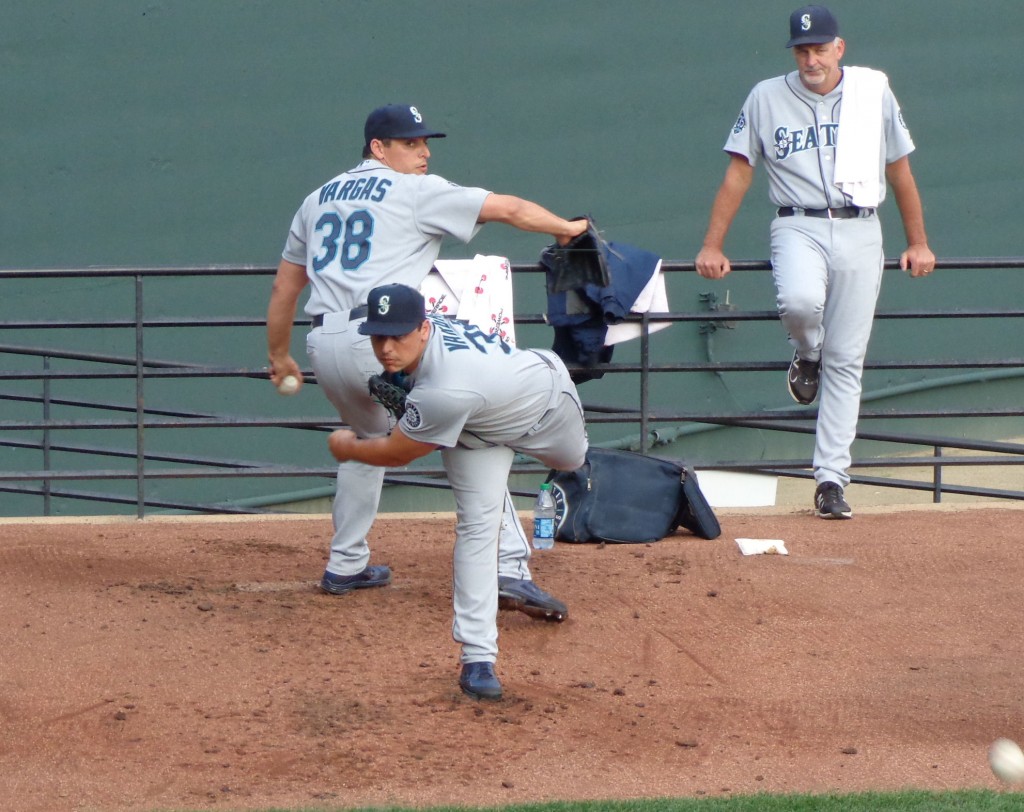 13-vargas-warms-up-at-opacy